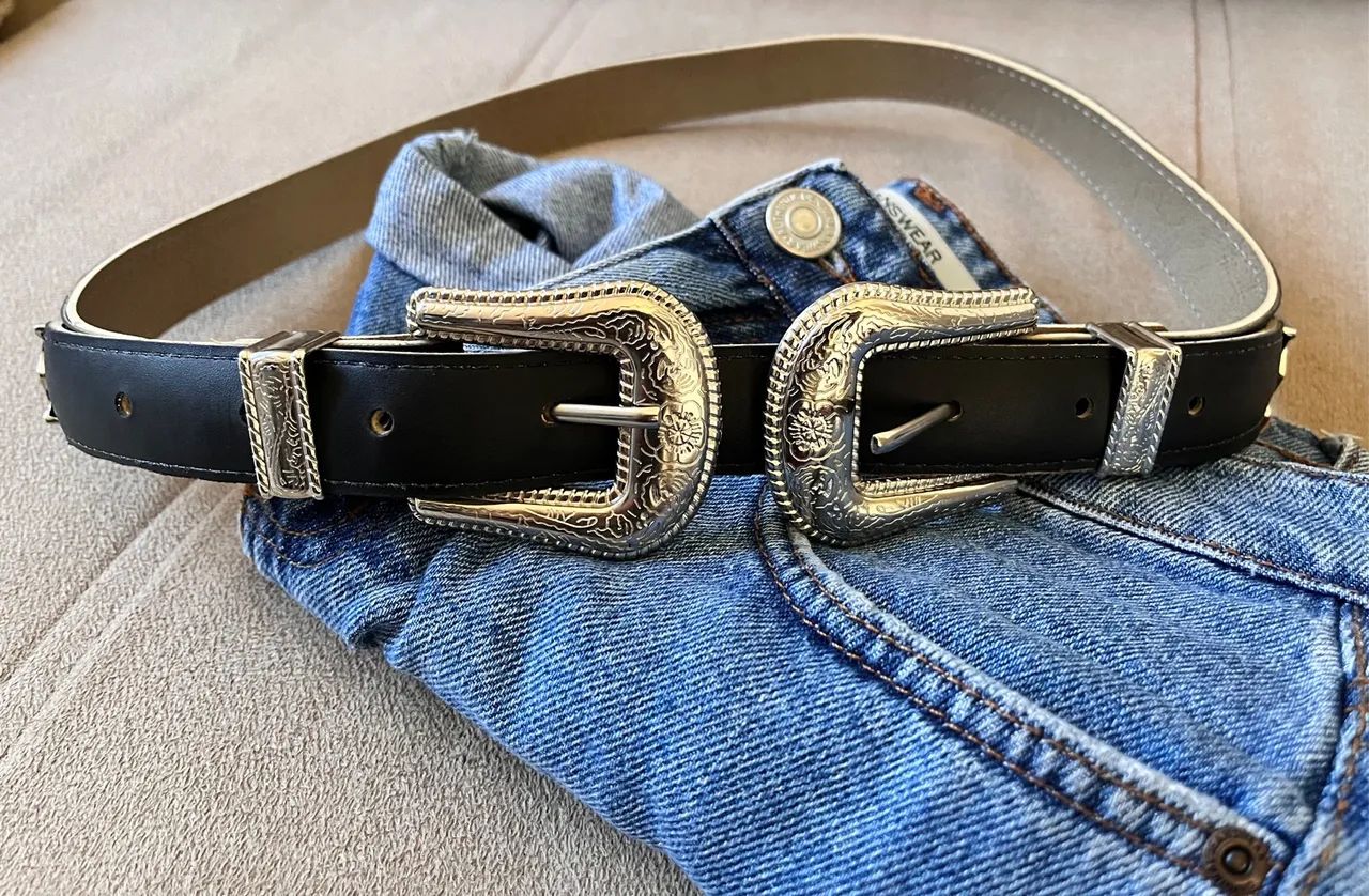 Cinto preto de duas fivelas - Foto 2