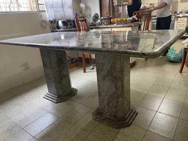 Mesa de Granito com 8 cadeiras - Foto 3