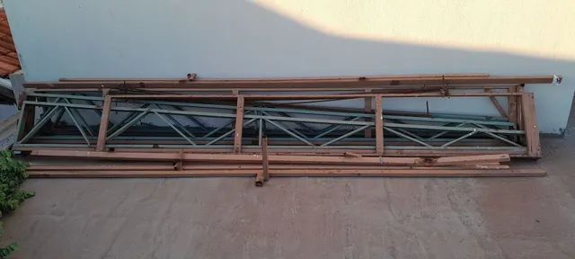 VENDO ESTRUTURA METALICA COM TELHAS COM PROTEÇÃO TERMICA GARAGEM OU VARANDA. - Foto 2