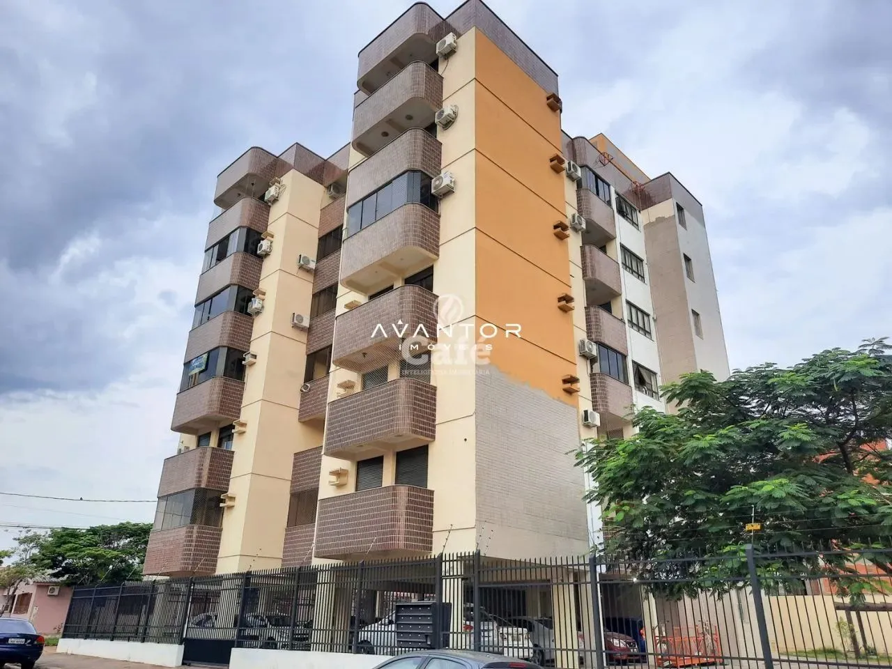 Apartartamento 3 dormitórios(1 suíte),com churrasqueira e box