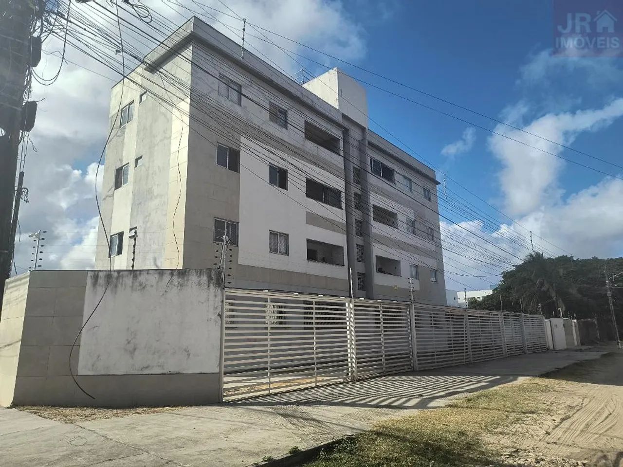 Imóvel para aluguel e venda tem 68 metros quadrados com 3 quartos