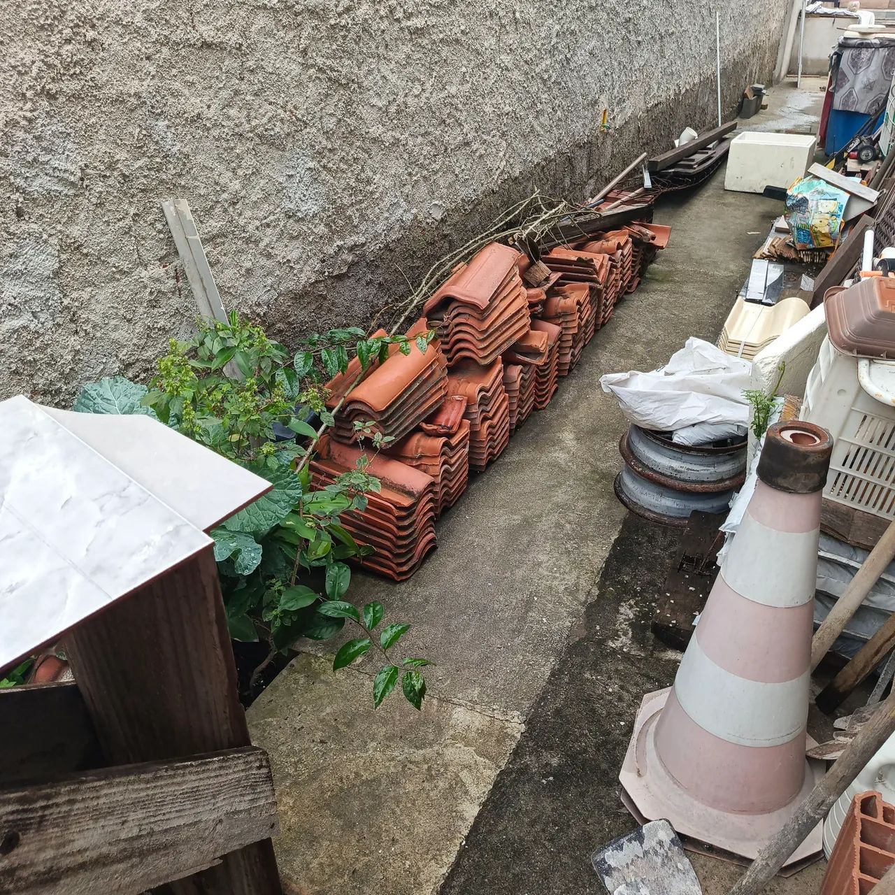 Telhas de barro usada