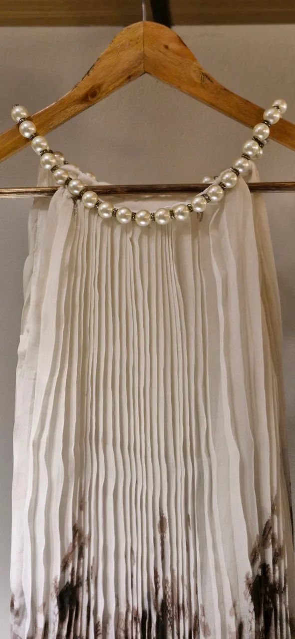 Vestido de festa com detalhe de pérolas - Foto 2
