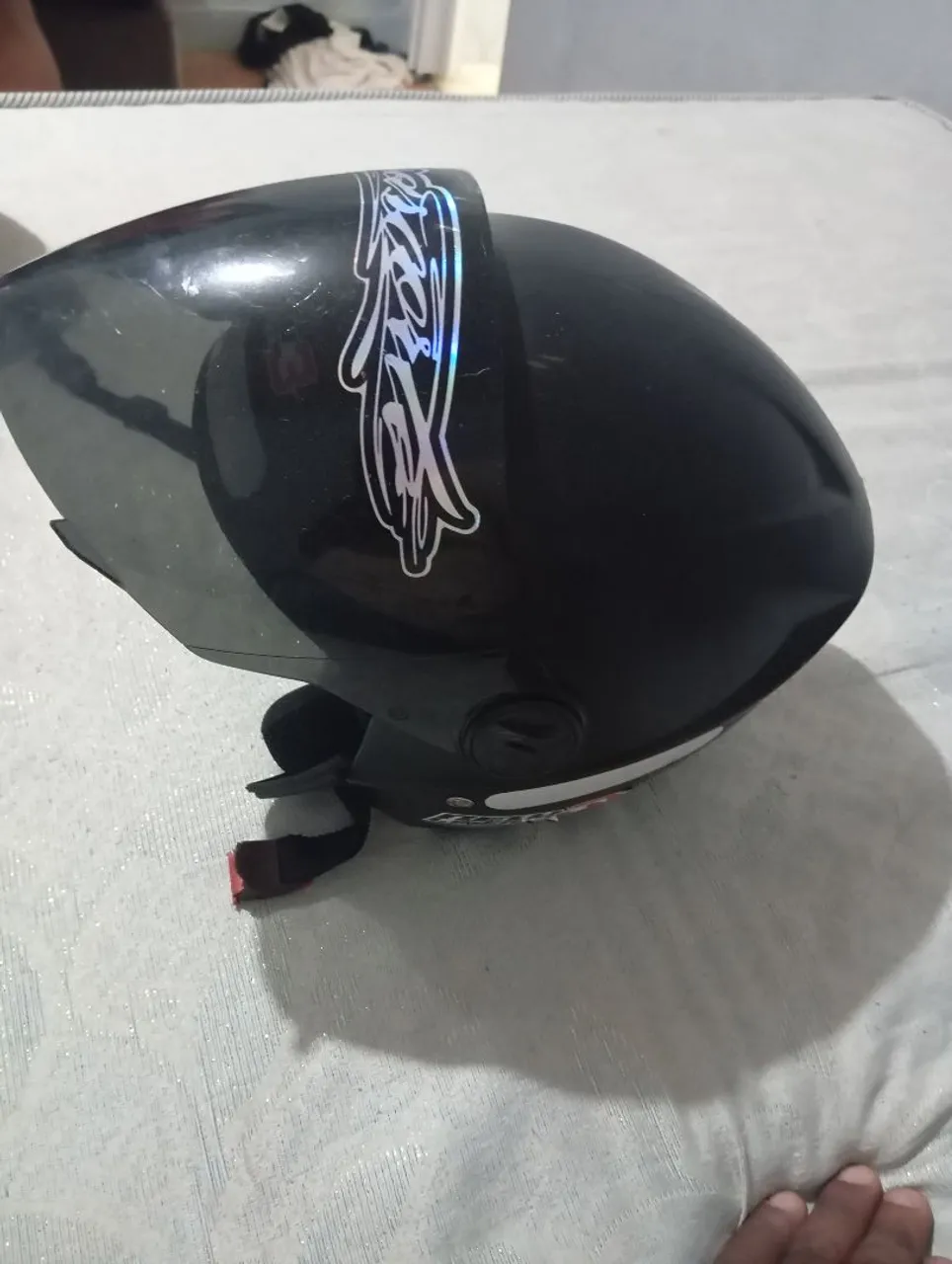 Capacete de Moto Preto com Viseira
