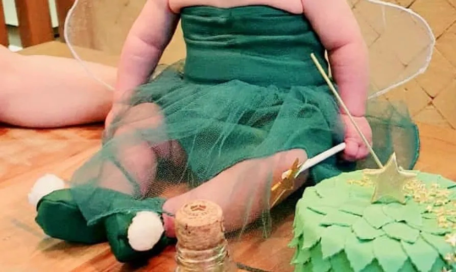 Fantasia de Sininho para bebê 1/2 meses + sapatinhos