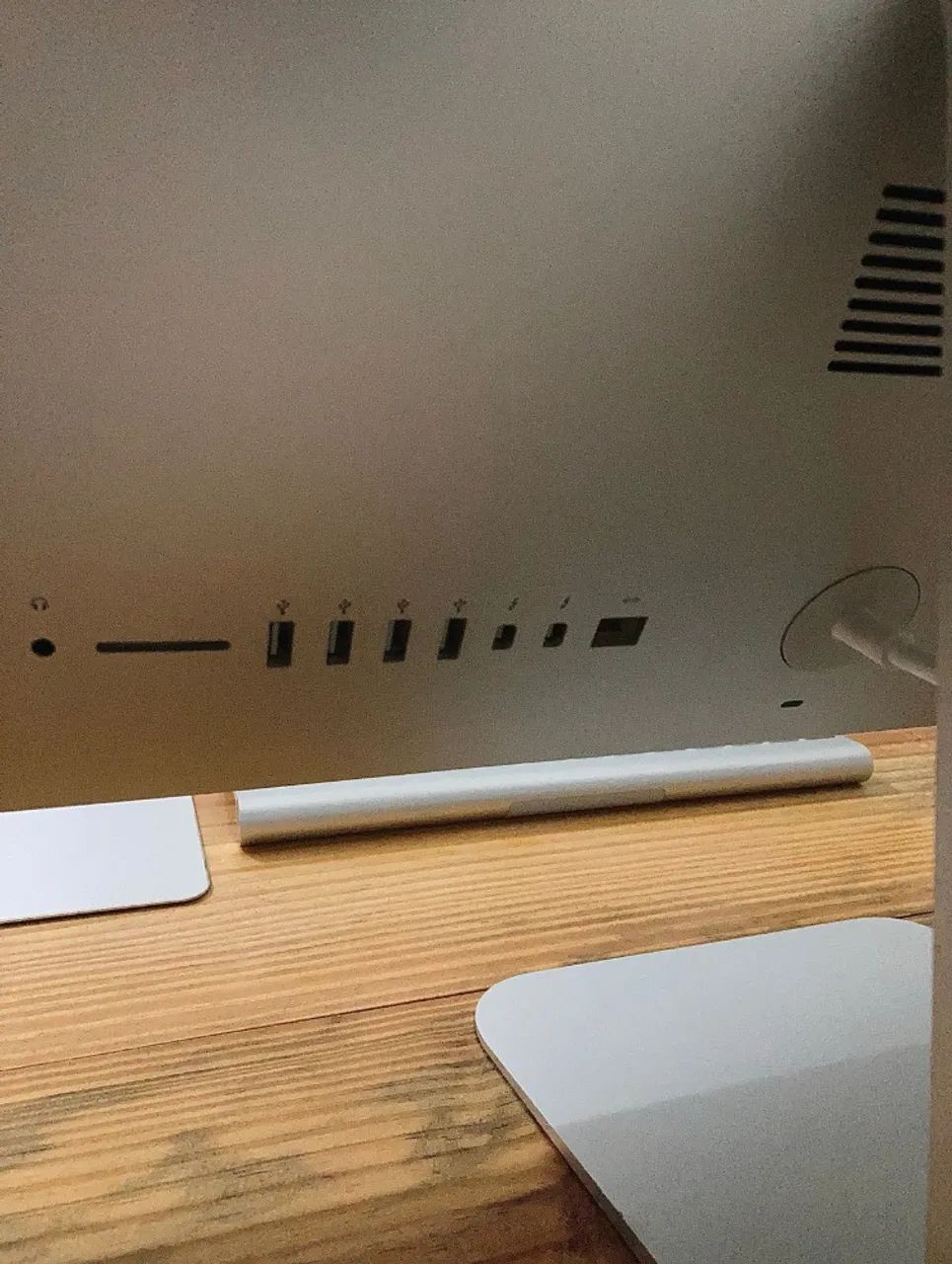 Apple iMac 2013 21.5インチ 1TB メモ8GB 元箱あり。 Apple iMac 2013 21.5インチ 1TB メモ8GB 元箱あり。 Apple iMac 2013