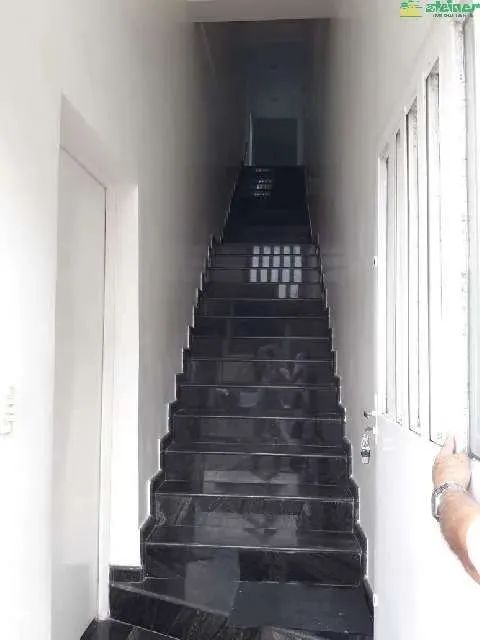 Sobrado com 3 dormitórios para alugar, 280 m² por R$ 5.110,00 - Jardim Cumbica - Guarulhos - Foto 2