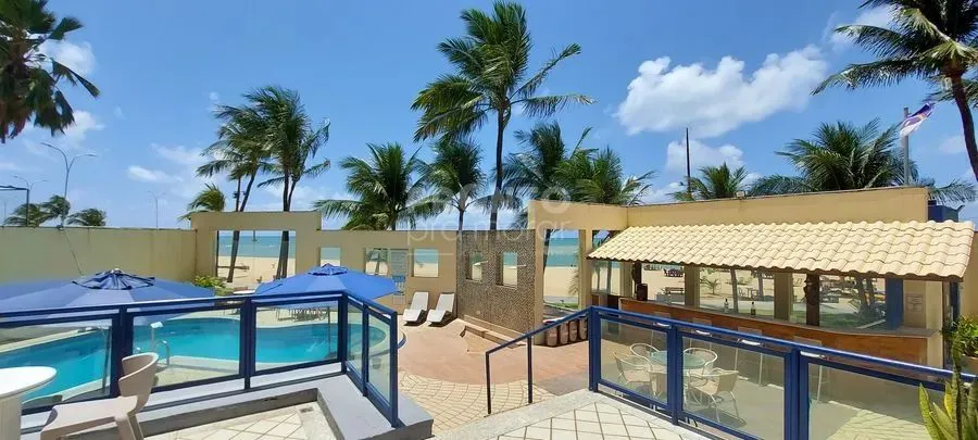 Excelente flat beira mar localização no bairro de Piedade. O imóvel possui 33,31m² de área