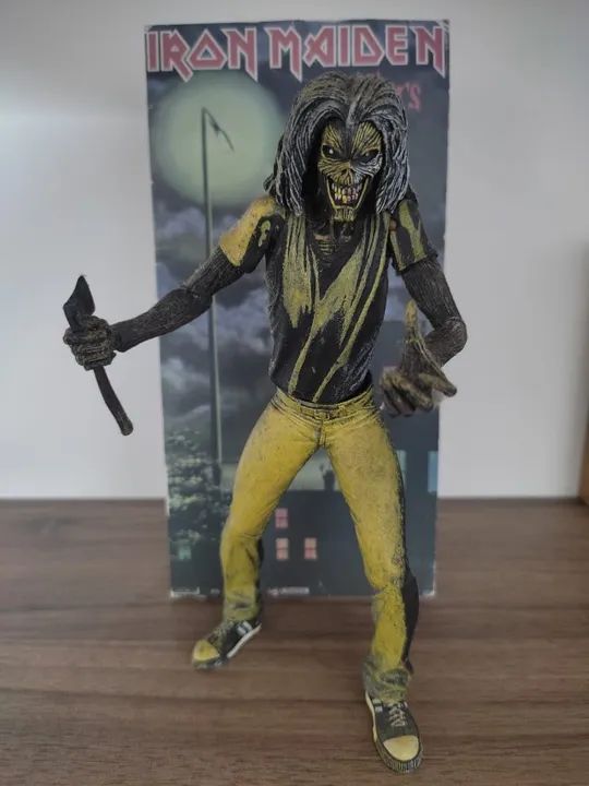 Boneco NECA - Killers - Com faca e background