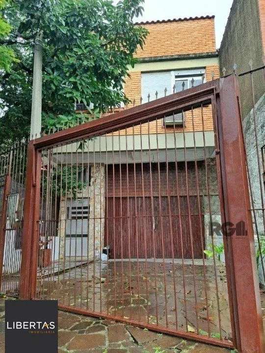 Casa 3 dormitórios à venda São Geraldo Porto Alegre/RS