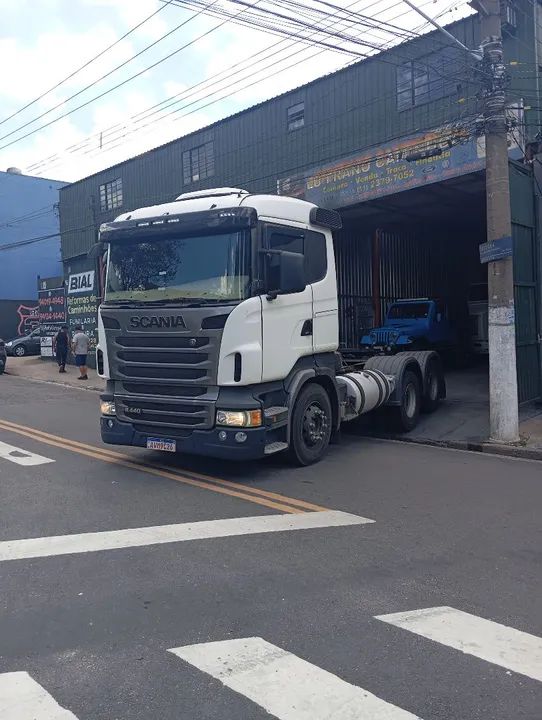 Scania R440 6x4 2013 automático impecável