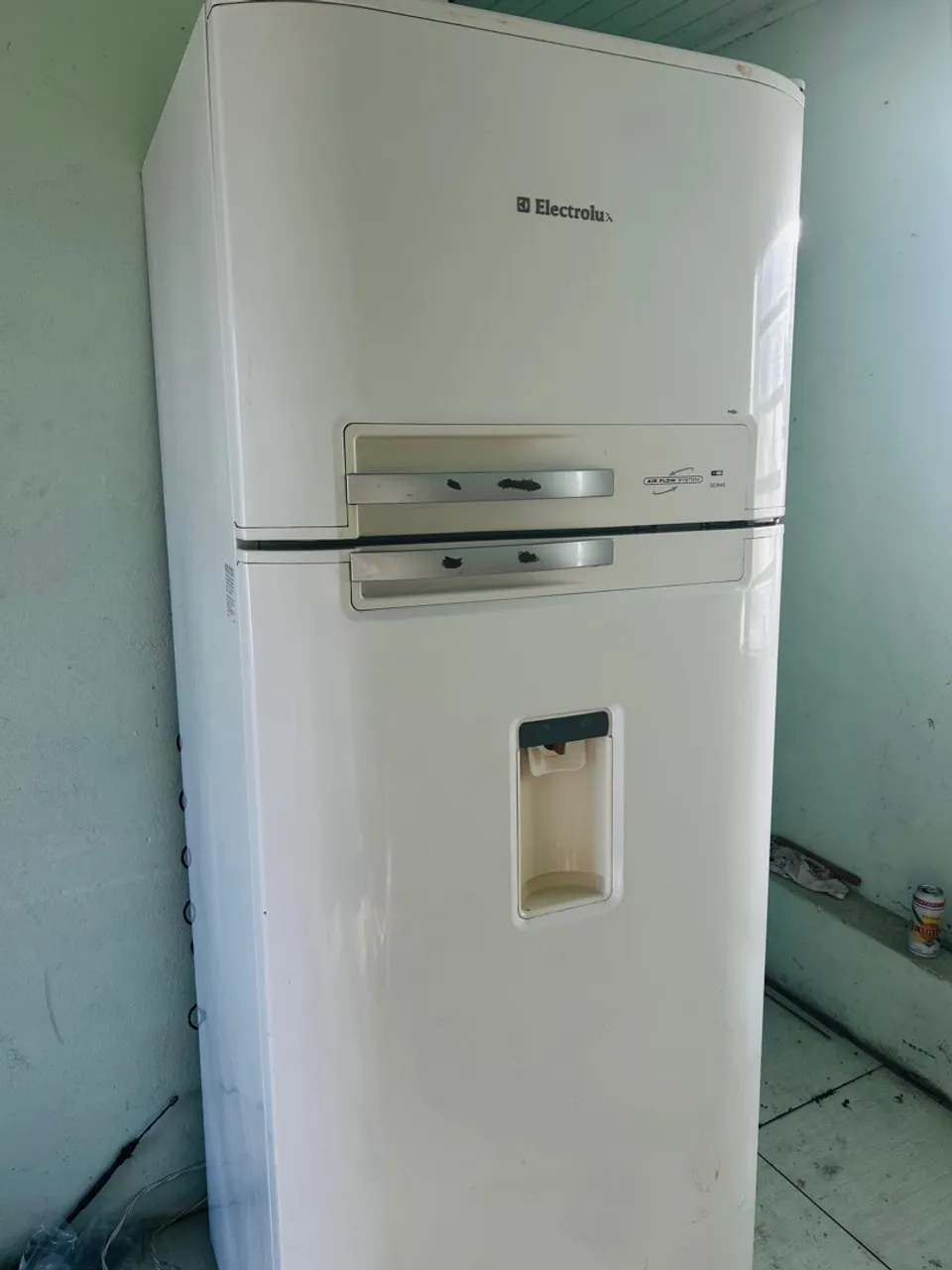 Geladeira Electrolux Duplex com Dispenser de Água
