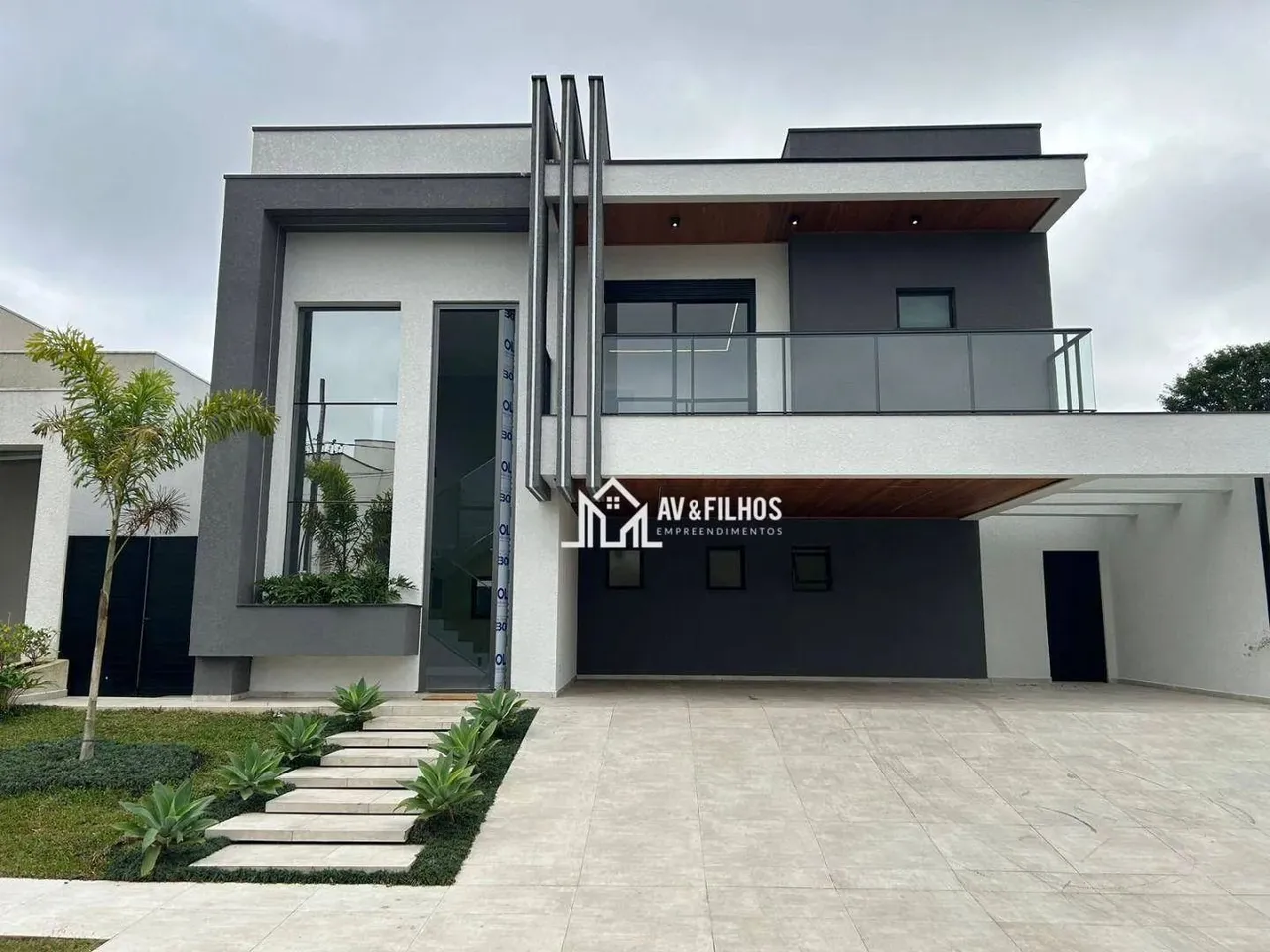 Sobrado com 3 dormitórios à venda, 220 m² por R$ 1.650.000,00 - Planta São Tiago - Piraqua
