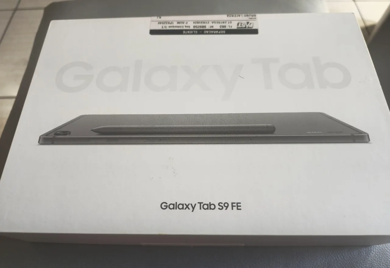 Samsung Galaxy Tab S9 FE - na caixa