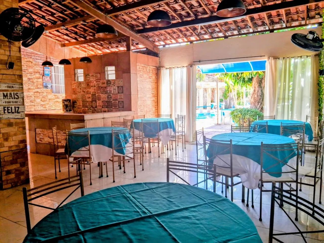 CASA TOP COM TRÊS PISCINAS E SALÃO DE FESTAS COMPLETO!!!