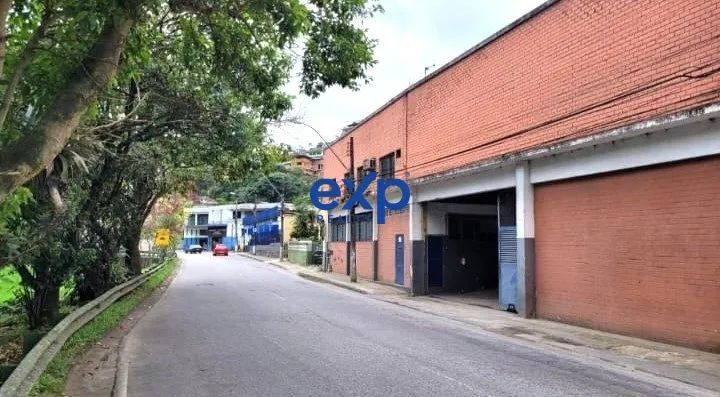 Galpão Top com 950 m² na Av. Barão do Rio Branco, Centro de Petrópolis/RJ - Foto 3