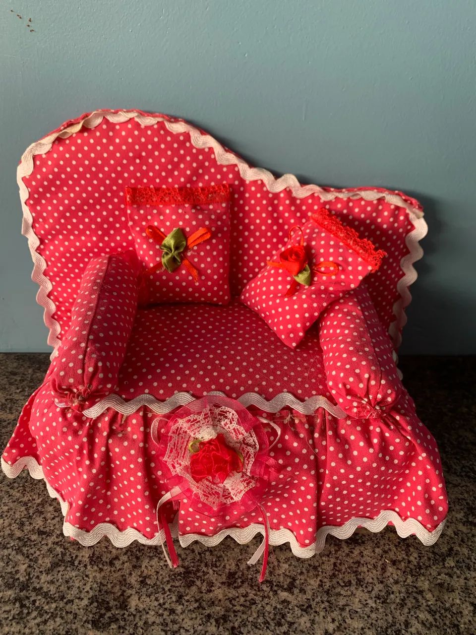 Miniatura de cama e sofá para boneca 64985888625283122