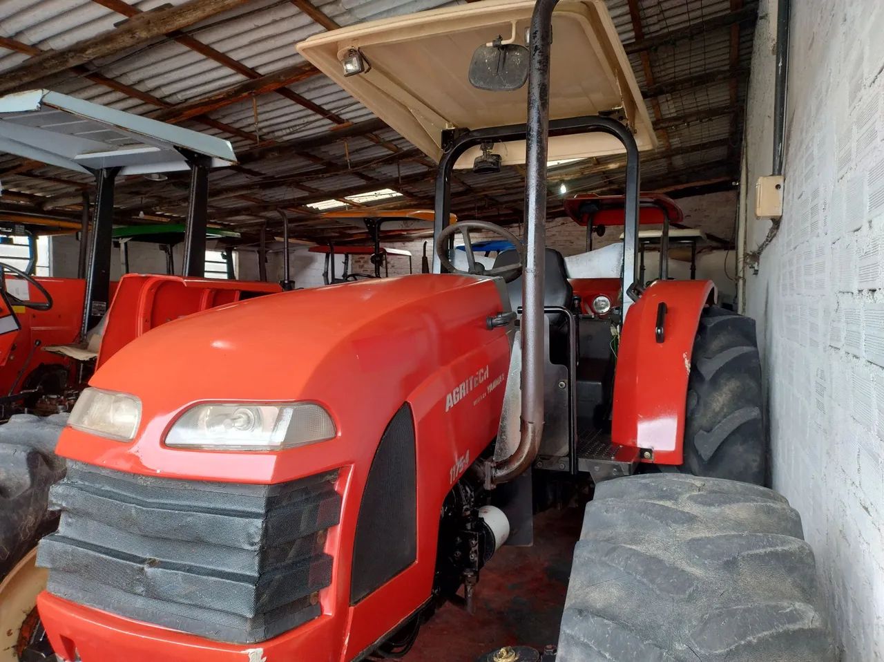 TRATOR YANMAR 1175 4X4 ANO 2011 - Foto 3