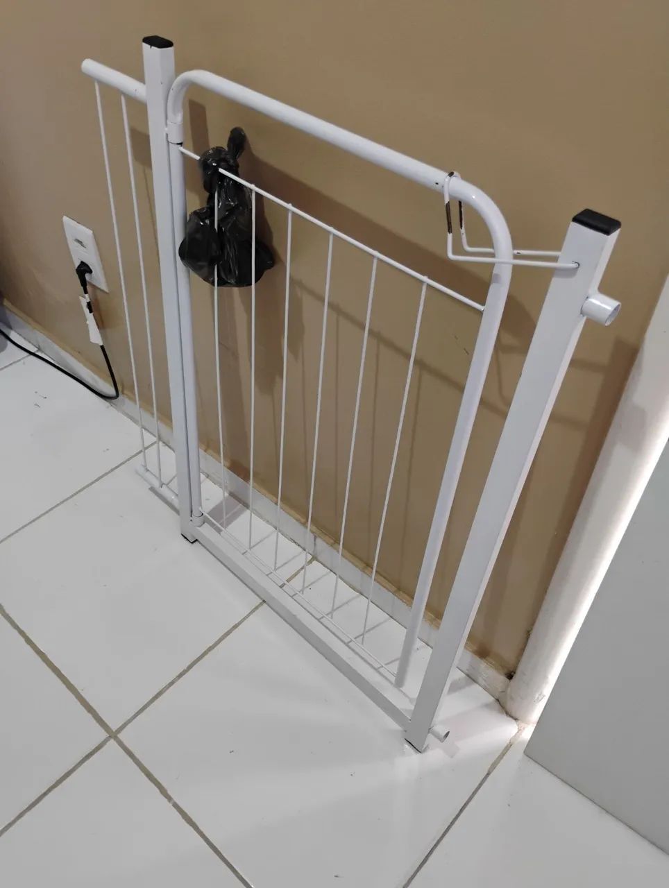 Cerquinha para bebê ou pet semi-nova - Foto 3