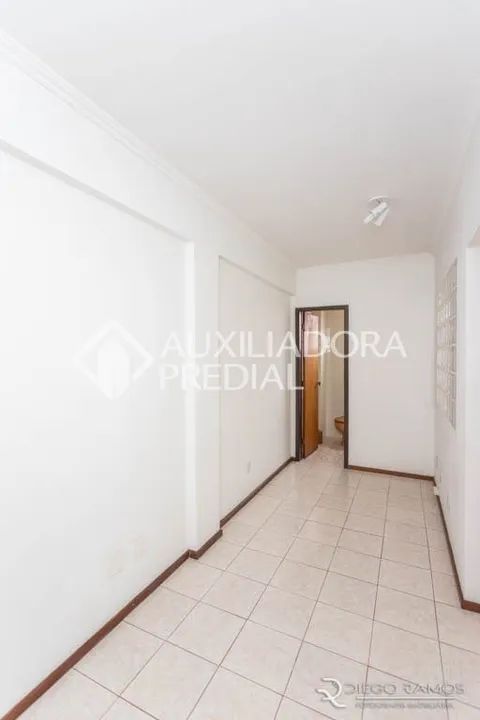 Sala comercial em frente ao Shopping Total em Porto Alegre - Foto 4