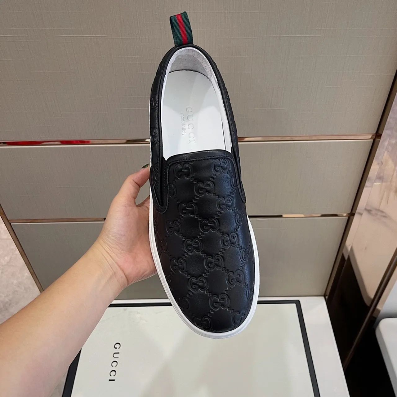 Tênis Gucci Slip-on   - Foto 5