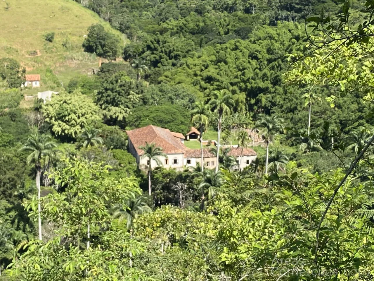 Fazenda Histórica com 167ha em São Sebastião do Alto - RJ
