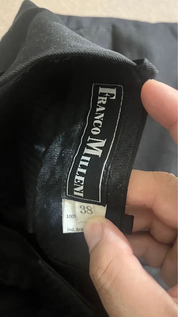 Terno slim Franco Milleni 48 calça 38 acompanha cabide e capa  - Foto 4