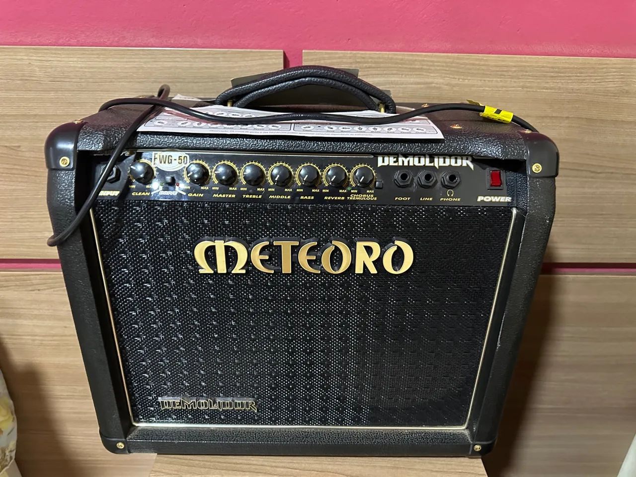 Amplificador Meteoro FWG-50 Demolidor