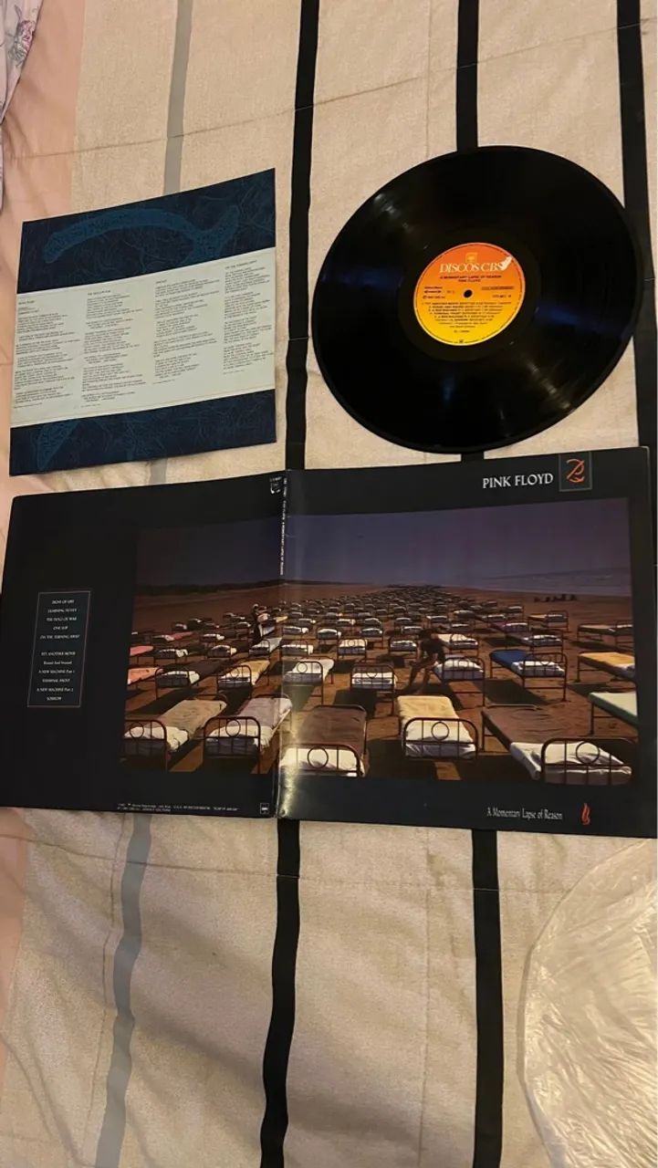 Lp Pink Floyd - A Momentary Lapse of Reason (LER DESCRIÇÃO) - Foto 3