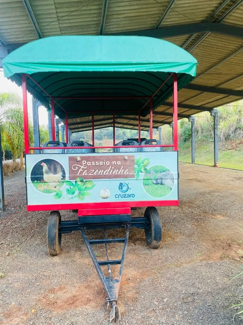 Carretão jardineira para passeio