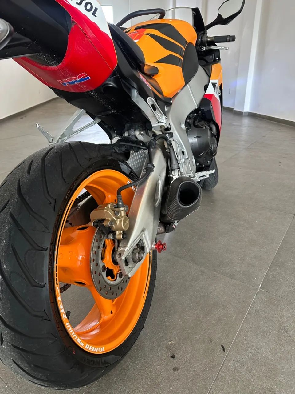 Cbr 1000rr Repsol - Foto 2