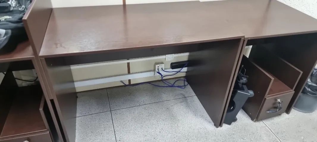 12 Mesas  (1 recep + 11 escritório) - Foto 6