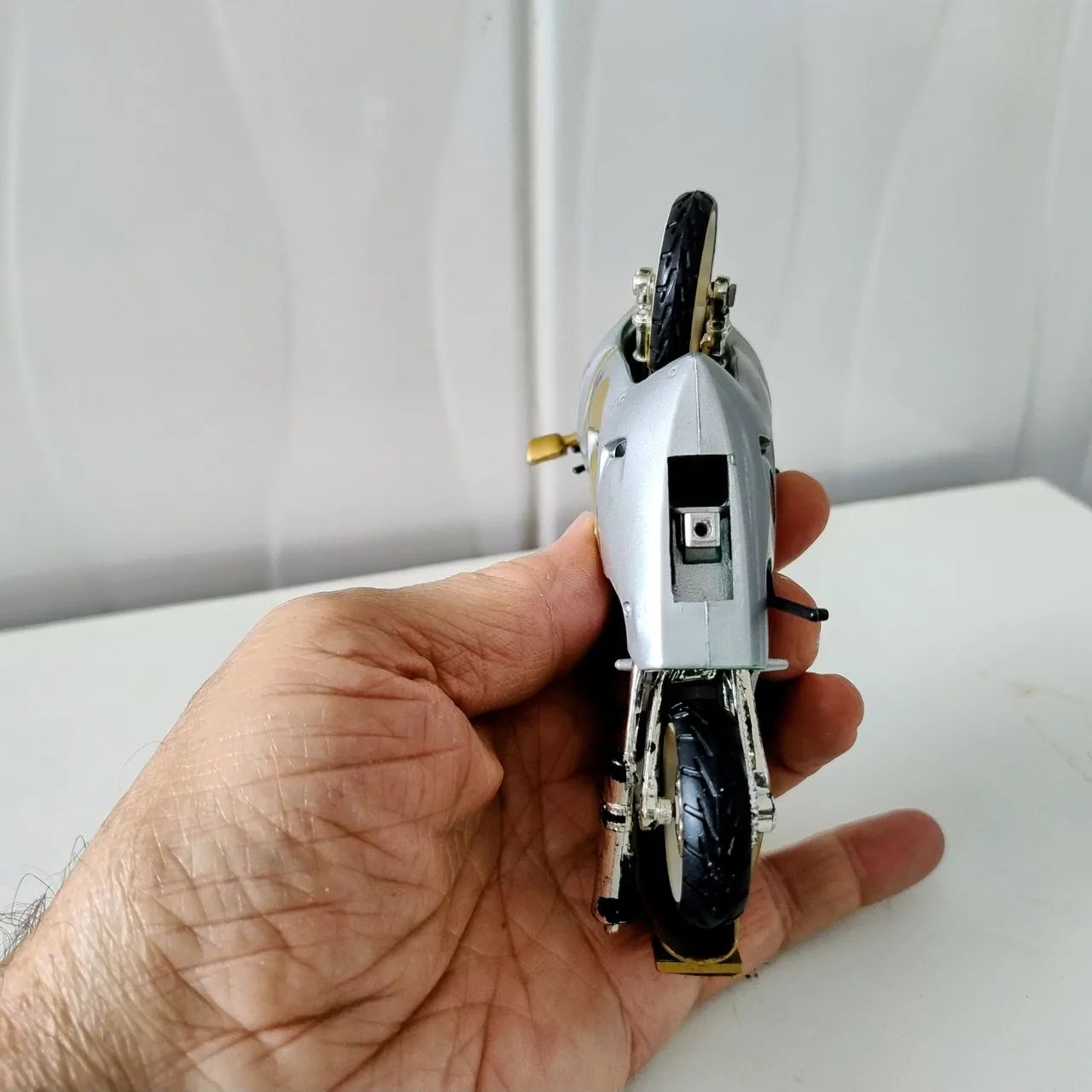 Miniatura Moto Suzuki 750 - Foto 5