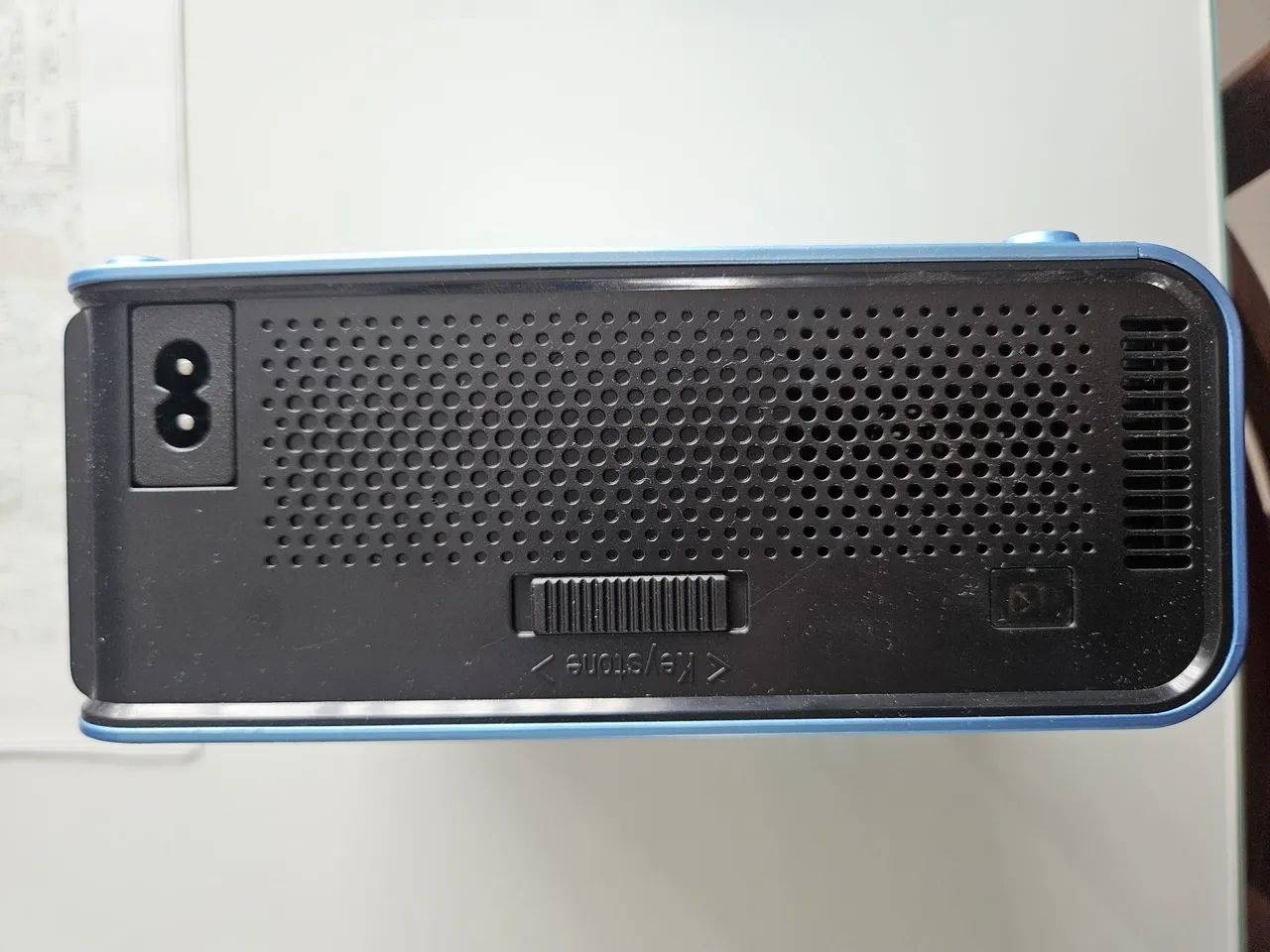 Projetor portátil 4k ultra HD 3600lm Azul - Foto 4