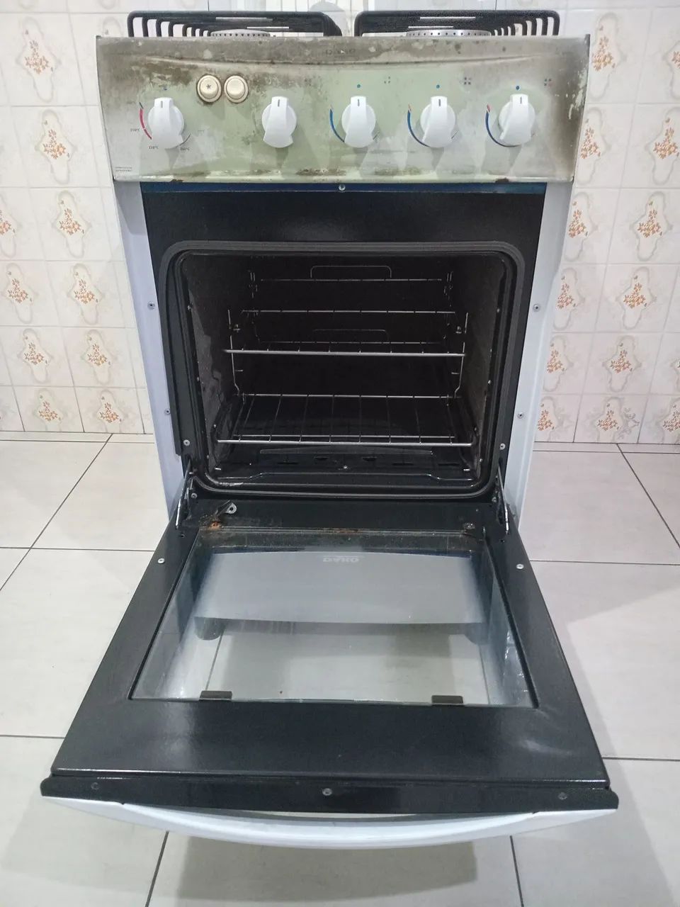 Fogão Dako Magister 04 bocas acendedor automático.Necessita reparos; ou aproveitar Peças. - Foto 2