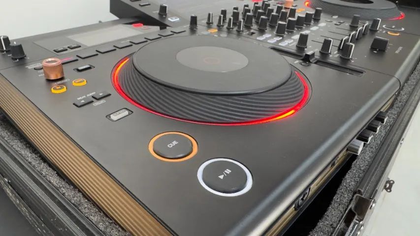 Controladora Dj Pioneer Opus Quad All In One (com Case) - Foto 4