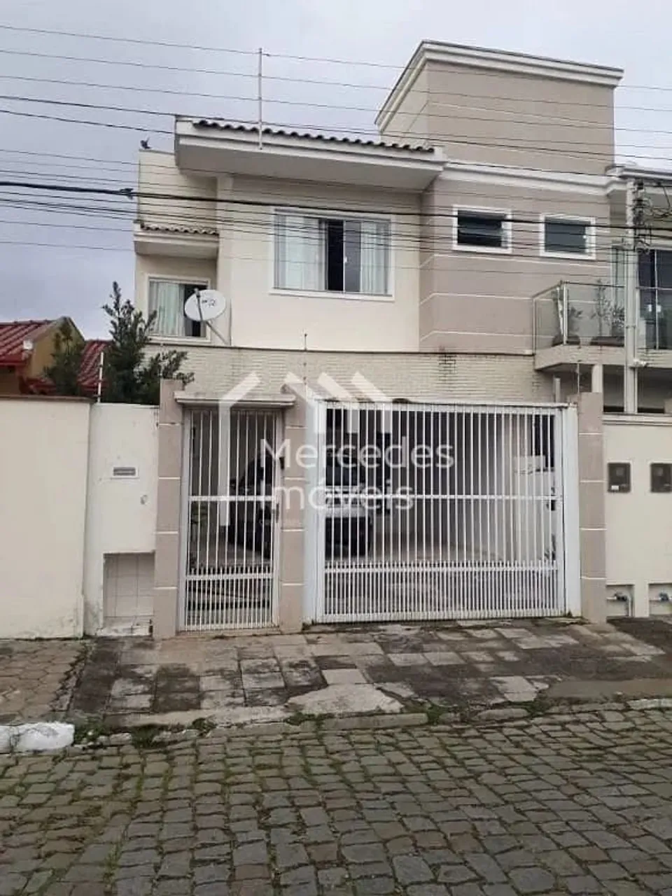 Sobrado com 3 dormitórios à venda, 142 m² por R$ 840.000,00 - Dom Bosco - Itajaí/SC