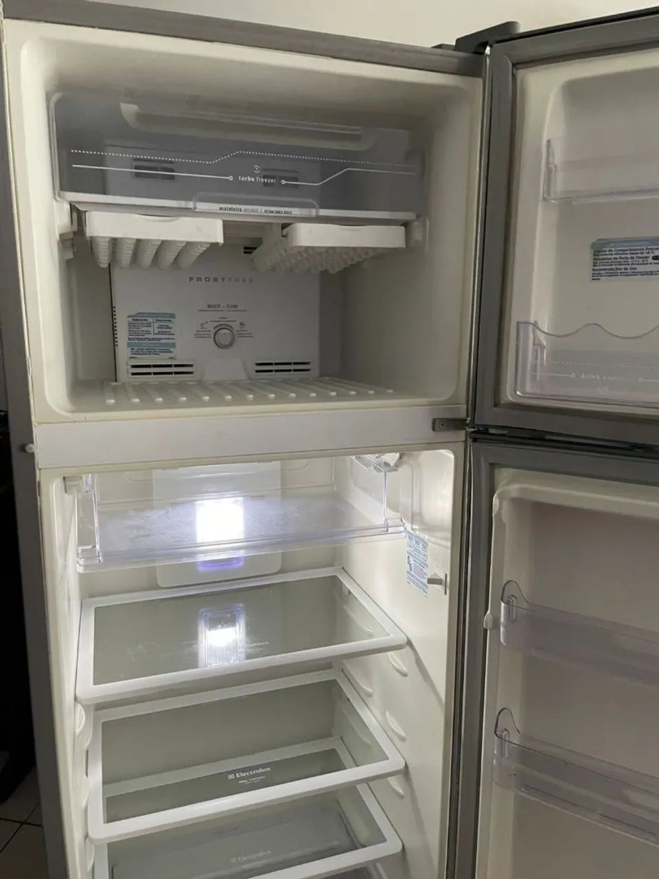 Geladeira Electrolux inox frost free posso entregar  - Foto 4