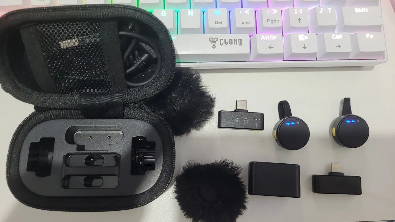 Complete USB-C to Lightning and Camera Lapel64617708093569124