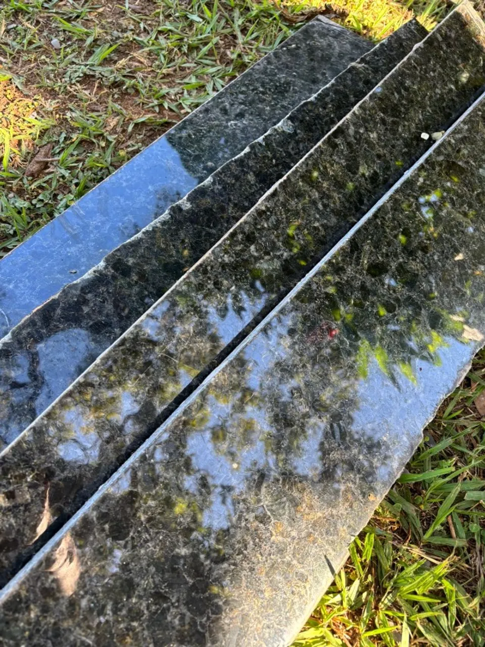 Lote de Granito Verde Ubatuba