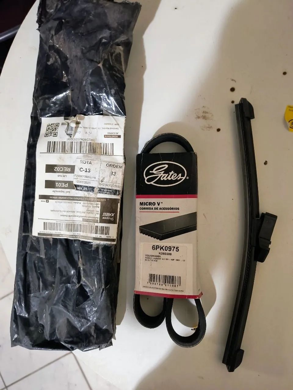 Correria de acessórios e limpando traseiro Onix 