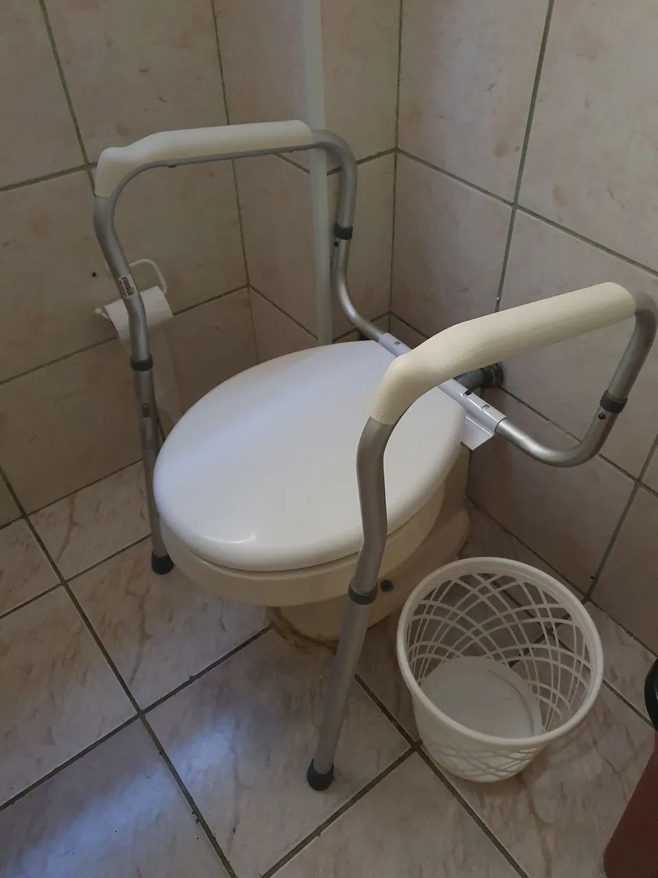 Suporte de banheiro para idoso 