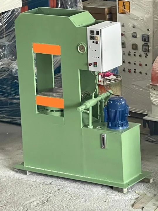 Prensa para Borracha  hidráulica Crespi