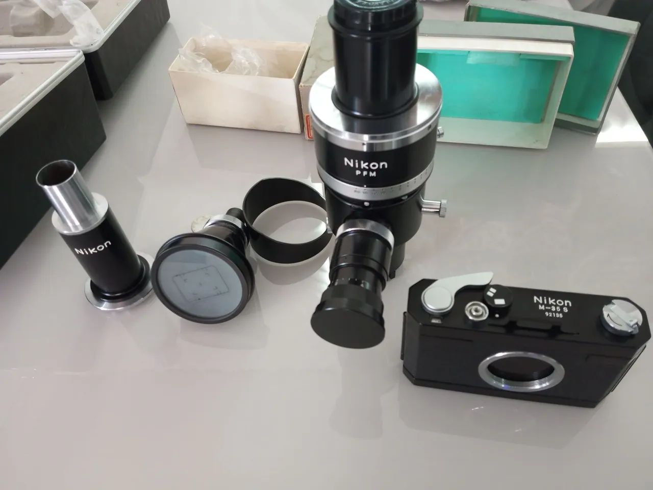Nikon M-35 S com acessórios