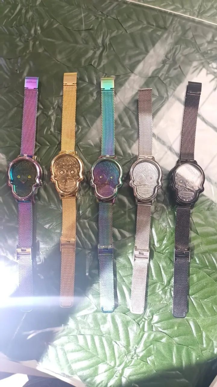 Relogio chilli beans - caveira mexicana analógica  