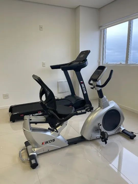 BICICLETA ERGOMÉTRICA KIKOS KR9.1 BIVOLT - ELETROMAGNÉTICA - Foto 4