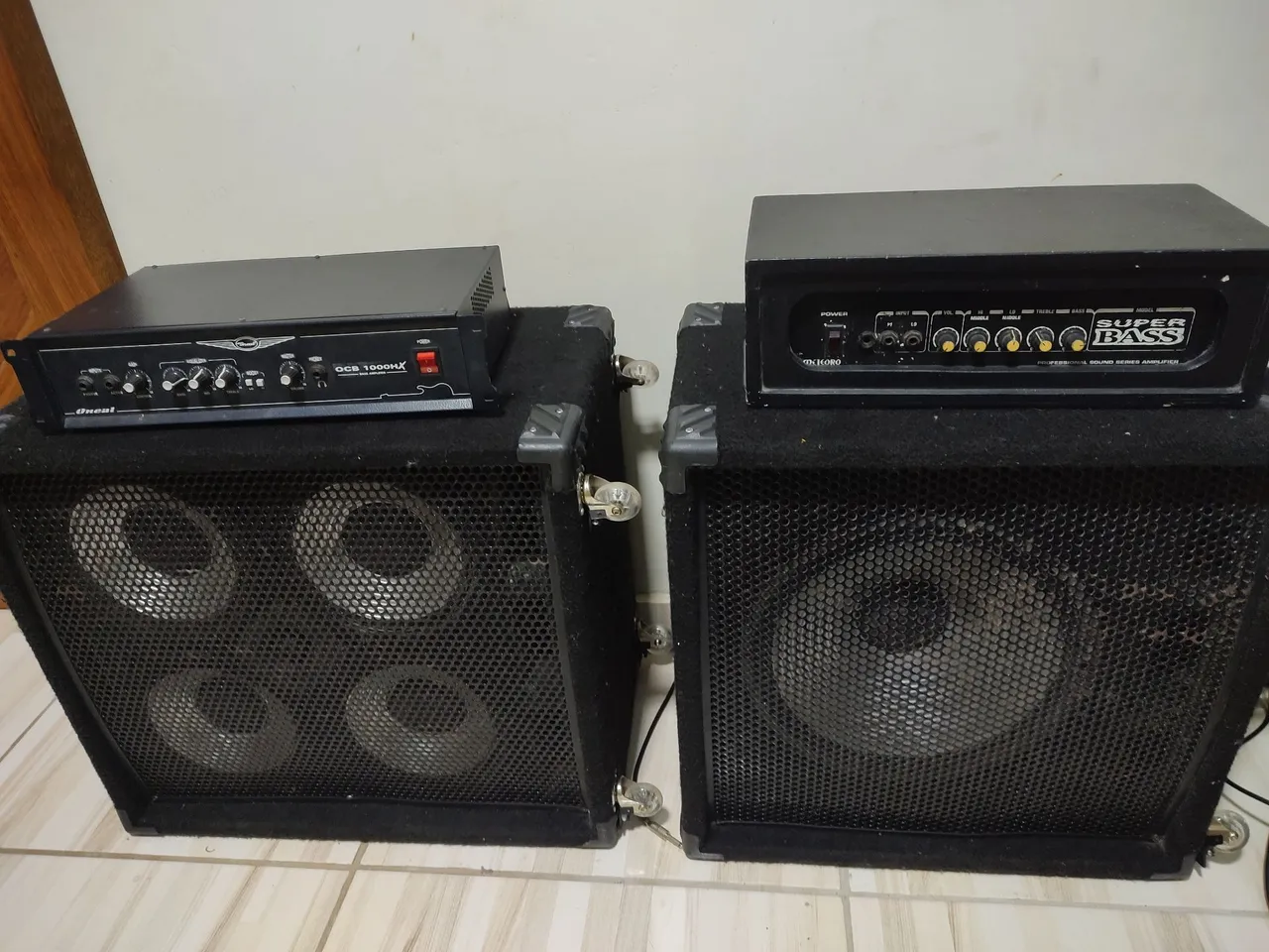 2 amplificadores para Baixo 350w + caixa 1x15" + caixa 4x10