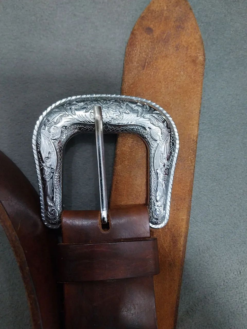Cinto de Couro Masculino com Fivela - Foto 2