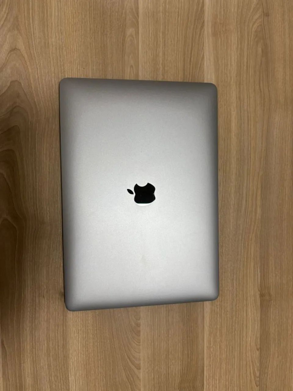 Apple MacBook Air M1 2020 シルバー　13インチ 13.3インチMacBook Air [整備済製品] 8コアCPUと7コアGPUを搭載した