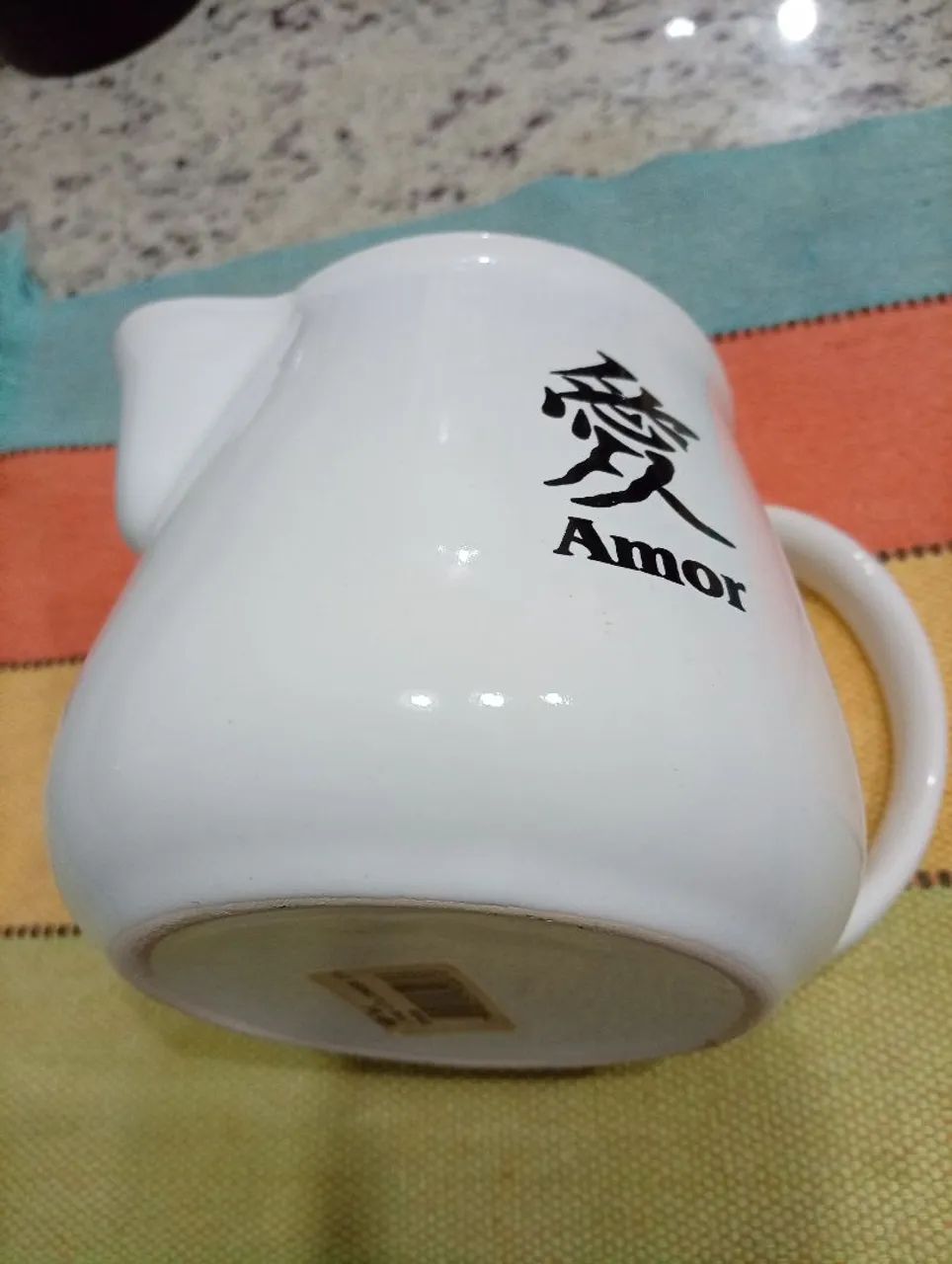 Jarra louça branca amor.